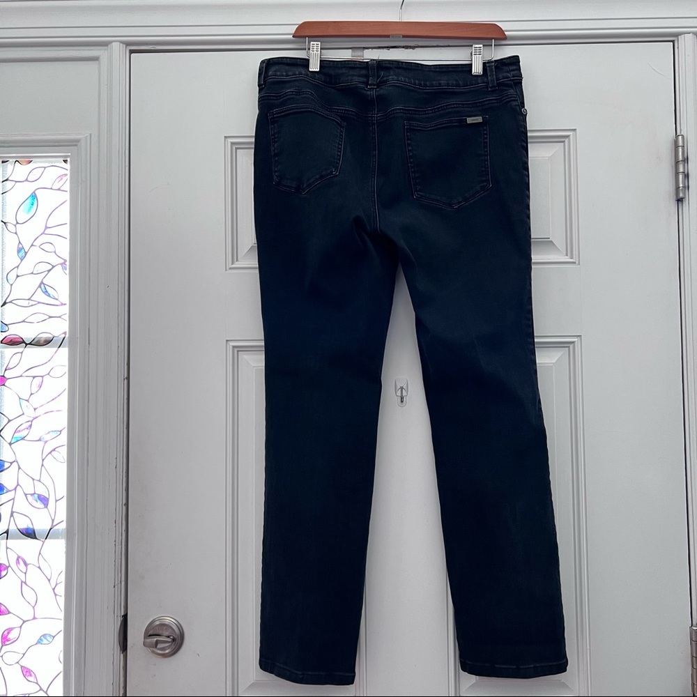Chico’s So Slimming jeans Chico’s size 2 which is equivalent to size Large